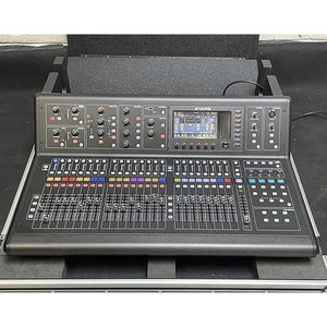 Console numérique Midas M32 Live, entrées/sorties MIDI, 32 entrées XLR avec préamplis Midas, équipement audio de scène, système de sonorisation PA, mixeur numérique - Product Image 4