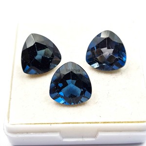 Topacio azul de Londres natural, corte trillón, piedras sueltas de 12 mm, cuentas facetadas de topacio azul para la fabricación de joyas, piedra de topacio azul genuina - Product Image 1