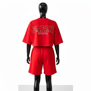 Conjunto de Top Corto y Pantalones Cortos Rojos para Mujer, Mezcla de Algodón Grueso, Panel Lateral con Logotipo de Diamantes de Imitación, Personalizado OEM, 100% Algodón - Product Image 2