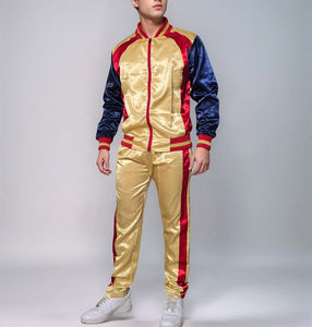 Survêtement en satin brillant personnalisé avec bandes latérales, ensemble de jogging sportif deux pièces pour homme et femme, idéal pour les tenues décontractées - Product Image 1