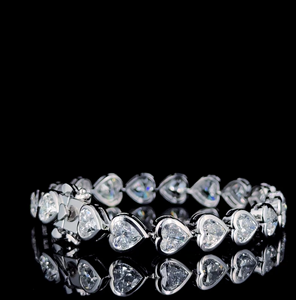 Elegante Pulsera de Diamantes Cultivados en Laboratorio con Corte Corazón en Oro Blanco, Joyería Fina Ética, Pulsera Estilo Tenis - Product Image 4