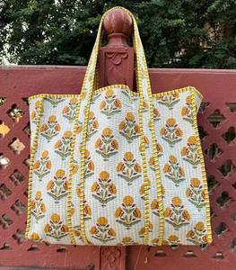 Cotton Floral Bohemian Quilted Shoulder Bag Casual Tote Bag for Women Stylish Lightweight Shoulder Bags - Product Image 5