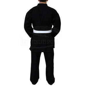 Ensemble d'uniformes de karaté de dernière conception confortable Vêtements d'entraînement durables pour la pratique du karaté - Product Image 4