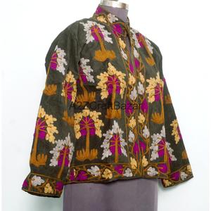 Chaqueta Acolchada Bordada India A2ZCraftBazar para Mujer, Otoño/Invierno/Primavera/Verano, Ecológica, de Secado Rápido y Transpirable - Product Image 4