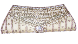 Bolso de mano tipo sobre con cuentas, brillante, para fiesta de noche, con decoración de diamantes de imitación y cierre de solapa - Product Image 1