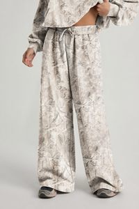 Conjunto de Camuflaje para Mujer, Sudadera con Capucha y Pantalones Deportivos, Personalizado al por Mayor - Product Image 3