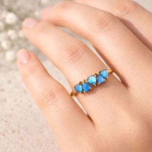 Bague Cœur en Labradorite Bleue de Luxe, Bague de Promesse Délicate, Faite à la Main en Argent Sterling Plaqué Or, Cadeau d'Anniversaire pour Elle - Product Image 6
