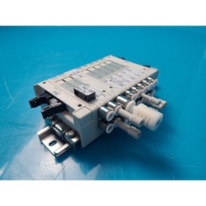 Conjunto de Válvulas Solenoides CKD N4E0-T63R + N3E0660-M + N4E0-Q-C + N4E0-T52, Usado, Equipo Semiconductor Legacy - Product Image 1