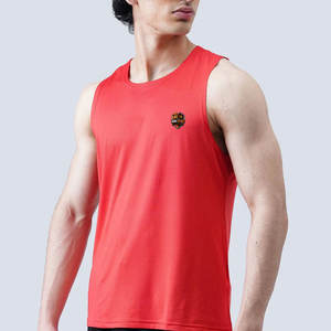 Débardeur pour homme en tissu doux, conçu pour un confort maximal, une flexibilité et un style durables. - Product Image 3