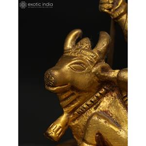 Petit Seigneur Shiva de 3 pouces assis sur Nandi Sculpture en laiton Statue en laiton complexe pour la décoration intérieure et le temple Fabriqué en Inde - Product Image 2