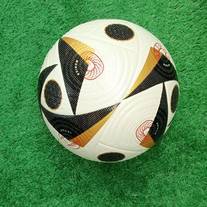 Balón de Fútbol de Cuero PU de Alta Calidad, Nuevo Diseño y Estilo de Fábrica, Rendimiento de Juego Último Nivel, Talla 5 para la Temporada - Product Image 6