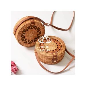 Bolso de Ratán de Alta Calidad para Proyectos de Exhibición Comercial y Artículo Decorativo Resistente para Decoración de Interiores y Balcones - Product Image 1