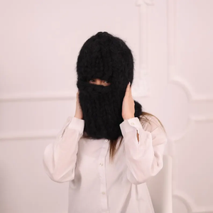 Masque facial en coton douillet, cagoule tricotée moelleuse et chaude pour la protection contre le froid, style Y2K sportif et vieilli - Product Image 1