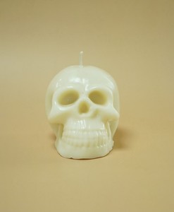 Bougie parfumée en cire Crâne Gothique – Centre de table audacieux pour Halloween, accent décoratif effrayant pour la maison, cadeau unique pour homme, collection de décoration de fête - Product Image 2