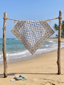 Pañuelo Cuadrado Hecho a Mano con Estampado Indio, Bufanda de Algodón Boho, Accesorio para el Cabello, Regalo para Ella, Duradero para el Verano y la Playa - Product Image 4
