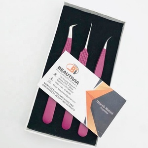 Pince à cils professionnelle en acier inoxydable à poignée diamantée Pince à cils durable avec pointe pointue pour extensions de cils - Product Image 1