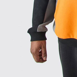 Sweat à capuche vert pour homme avec fermeture éclair intégrale, impression en relief personnalisée, coupe classique, logo gaufré, en molleton de coton, décontracté, pour l'automne - Product Image 5