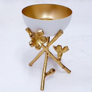 กระถางธูปโลหะสีทองสีขาวตั้งโต๊ะลายดอกไม้ - Product Image 1