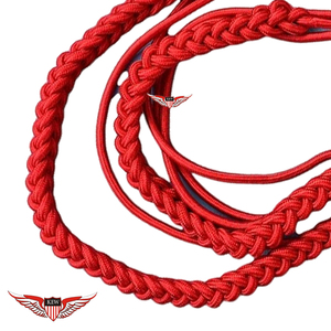 Aiguillette Roja Sedosa con Etiquetas Plateadas, Aiguillette Trenzada con Punta Metálica Plateada - Product Image 3