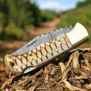 Couteaux pliants raffinés pour la chasse avec manche effet bois bleu, lame brillante et étui en cuir marron pour la chasse, le camping et la randonnée - Product Image 2