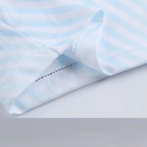 Nouvel ensemble de maillot de football style dégradé minimaliste, tenue de football moderne et épurée, maillot et short d'entraînement légers, vêtements de sport - Product Image 5