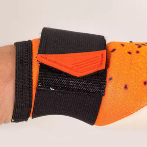 ถุงมือผู้รักษาประตูคุณภาพสูง ออกแบบตามสั่ง ราคาสมเหตุสมผล - Product Image 5