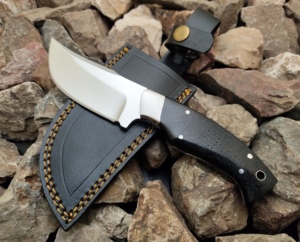Cuchillo de caza profesional con hoja de acero inoxidable para equipo de supervivencia y actividades al aire libre - Product Image 1