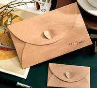 Mini-enveloppes en papier kraft brun avec fermoir en forme de cœur, personnalisables pour cartes cadeaux, cartes professionnelles et cartes de notes