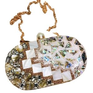 Pochette de soirée en laiton exclusive faite à la main sac à main de mariage de fête de nacre pour mariée et demoiselle d'honneur - Product Image 1