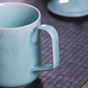 Elegant ceramic coffee cup with adorable design <b>Cute</b> ceramic <b>mug</b> ideal for promotional gifts and branding - Product Image 3