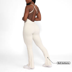 Ensemble de yoga pour femme : Crop top dos nu à col en V profond et leggings taille haute sans couture froncés extensibles dans les quatre sens, avec logo personnalisé - Product Image 6