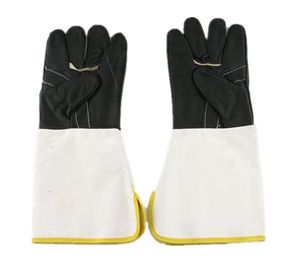 Gants de soudage TIG en cuir pleine fleur renforcé certifiés RAHEEM IMPEX RI-WG-0001, résistants aux éclaboussures de métal fondu, type industriel - Product Image 1