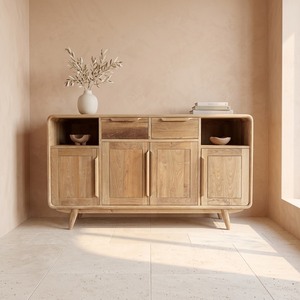 Buffet/Credenza en teck massif de style Mid-Century Modern avec 2 tiroirs, bords incurvés et portes de rangement pour intérieur résidentiel - Product Image 1