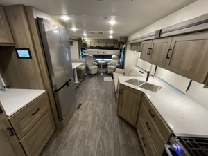 Autocaravana de Lujo Confortable 2023 2024 2025 Winn-Eb-a-g-o Sun-Star-3-4-R, Remolque de Viaje - Product Image 2