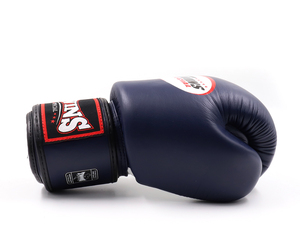Nouveau modèle de gants de boxe Twins en cuir véritable avec sangle réglable, logo personnalisé, équipement d'entraînement et de combat - Product Image 6