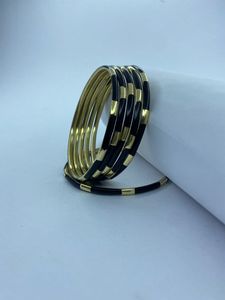 Bracelets sculpturaux en laiton plaqué or et résine, faits à la main, pour femmes, bijoux de mode contemporains pour mariage - Product Image 4