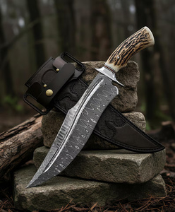 Couteau Bowie en acier Damas fait main avec manche en bois de cerf, lame à pointe clip, couteau à lame fixe, couteau de survie et de chasse, A&M EnterPrises - Product Image 3