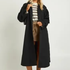 Gabardina Negra Estampada de Doble Botonadura Estilo Hepburn de Alta Calidad para Mujer, Chaqueta Cortavientos Larga con Cinturón - Product Image 1