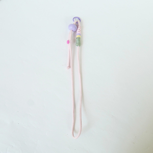 Correa de Teléfono Hecha a Mano con Cuentas, Cordón de Muñeca en Tonos Pastel, Lanyard Anticaída para Móvil, Llavero para Smartphone, Colección de Regalo Lila y Rosa - Product Image 1