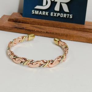 Nuevo Brazalete Tradicional de Cobre, Hecho a Mano, con Cadena Trenzada, Ligero - Product Image 3