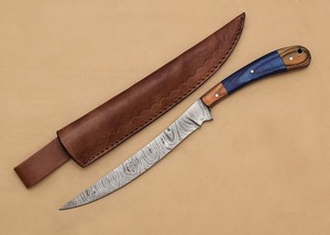 Brillanteza Artesanal – Cuchillo de Chef de Acero de Damasco con Funda de Cuero y Mango de Madera para Caza - Product Image 2