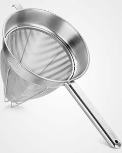 Panier à paner professionnel en acier inoxydable pour la panification et la friture des aliments, idéal pour les hôtels, les restaurants et les services de traiteur - Product Image 1