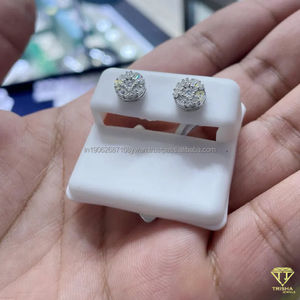 Pendientes de tuerca de Plata de Ley 925 ostentosos de lujo Moissanite Diamond Cluster Studs Pave Hip Hop Style Everyday Wear Declaración brillante - Product Image 4
