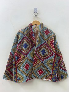 Chaqueta de terciopelo suzani con bordado a mano, estilo bomber, estilo hippie, estilo vintage, regalo para ella, blazer de invierno. - Product Image 3