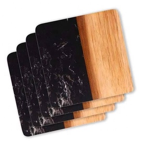 Planche à découper rectangulaire en bois d'acacia massif Artizon Studio, surface brillante effet marbre, 1,5 cm d'épaisseur, compatible lave-vaisselle, vente en gros - Product Image 1