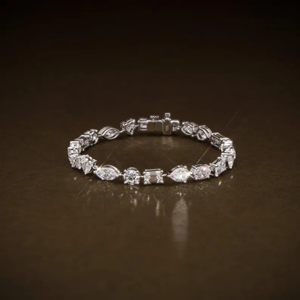 Bracelet tennis multi-formes en diamants de laboratoire 13 TCW pour femme, certifié IGI, or 14 carats, élégant, idéal pour mariage, fête ou comme cadeau. - Product Image 1