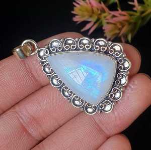 Pendentif en argent sterling avec pierre de lune blanche fait main, bijou élégant vintage, cadeau pour elle - Product Image 3