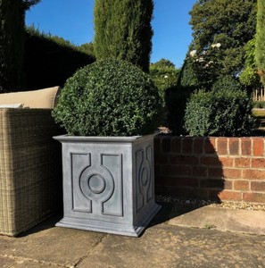 High Demanded Pure Metal Heavy Duty Galvanized Handmade Heavy Duty Outdoor Square Planter Set With Zinc Finish - Product Image 3