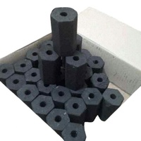 Charbon de bois noir en briquettes de coque de noix de coco d'Indonésie pour barbecue/grillades, faible teneur en cendres, temps de combustion de 4 à 6 heures, haute valeur calorifique 5000J, MOQ 1*20FT
