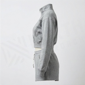Ensemble de survêtement en molleton 2 pièces pour femme, gris, imprimé, haut court zippé avec short, tenue décontractée printemps-été - Product Image 3